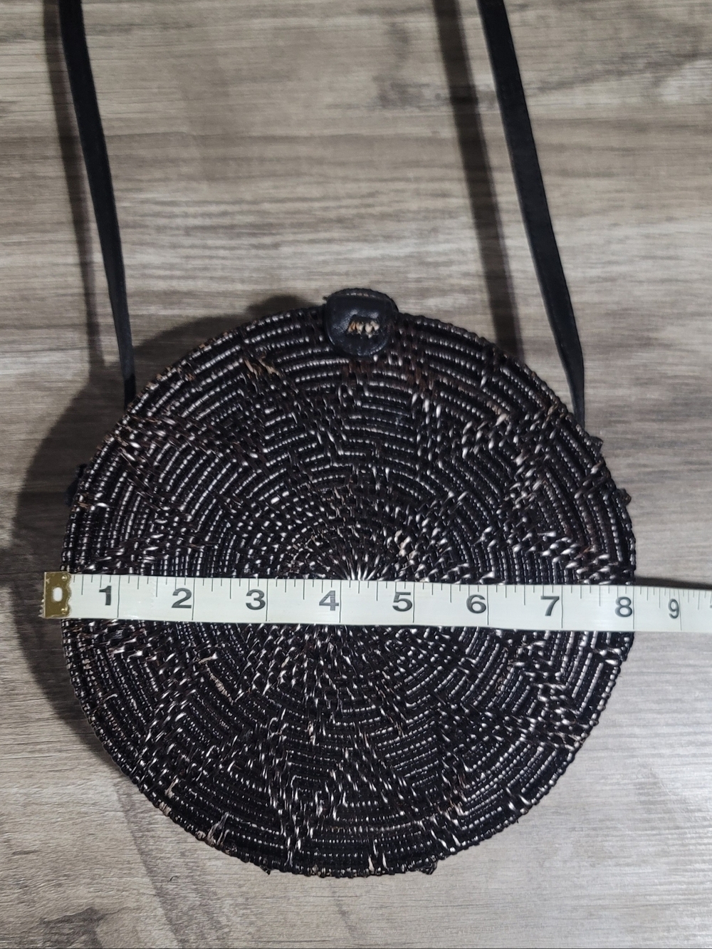 Round Woven Crossbody Bag in Black